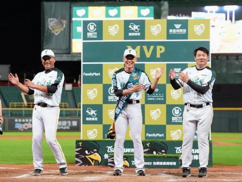 台鋼雄鷹再添勝績！王柏融致勝打點連兩場MVP 溫暖球迷心